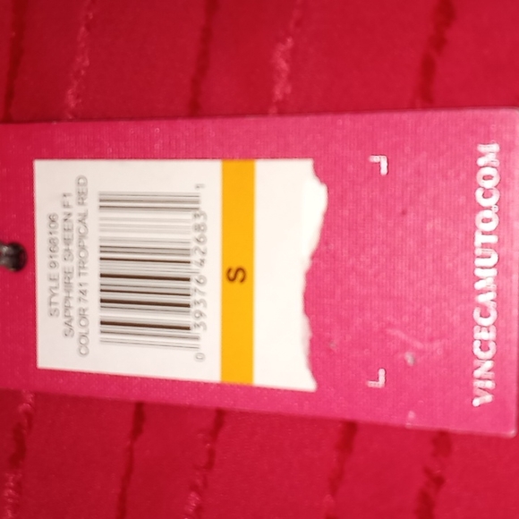 Vince Camuto Tropical Red Top - Picture 12 of 12